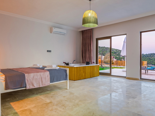  gece  -  Kasım
  | Kaş Yeniköy’de Deniz Manzaralı, Jakuzili Balayı ve Aile Villası – 4 Kişilik Tatil İçin İdeal Seçim
